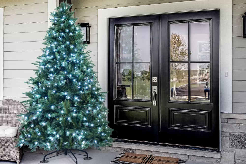 Christmas Tree World 200cm Pre-lit Outdoor Woodland Pine Tree - Bright White< Outdoor Led Trees | 6 Foot Pre Lit Christmas Trees