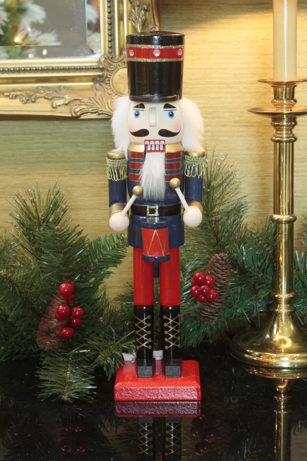 Christmas Tree World 38cm Wooden Nutcracker With Drum< Nutcracker Soldiers | Christmas Tree Accessories