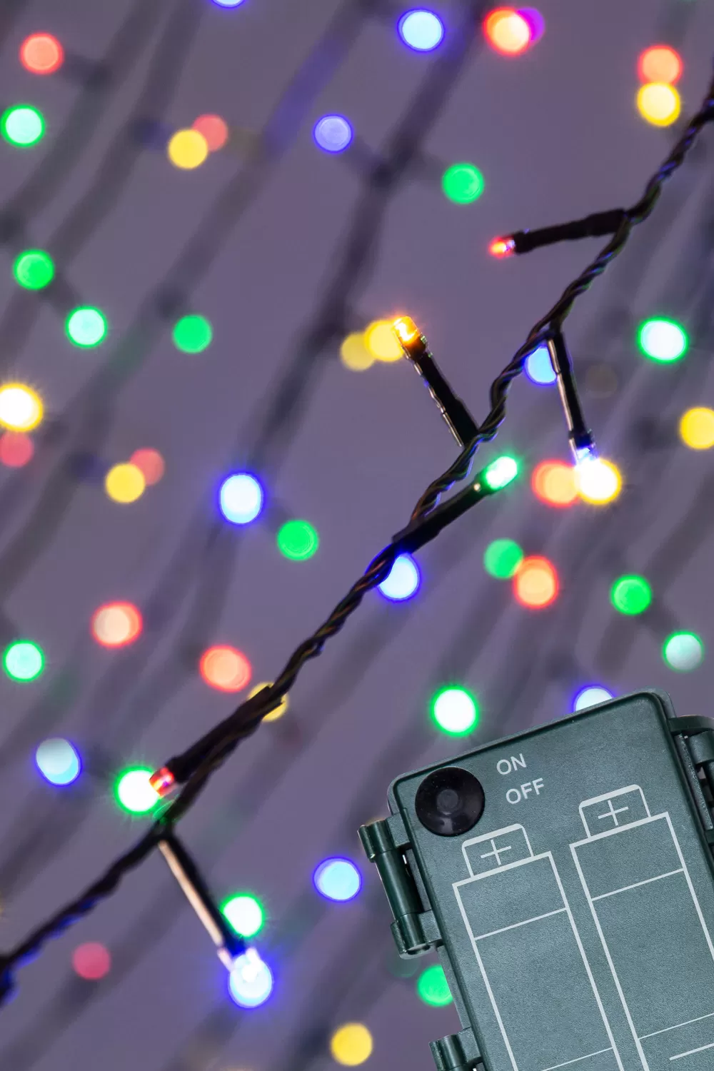 Christmas Tree World CTW Battery Powered 600 LED Multifunction String Light Set - Multicolour< Battery Powered Leds