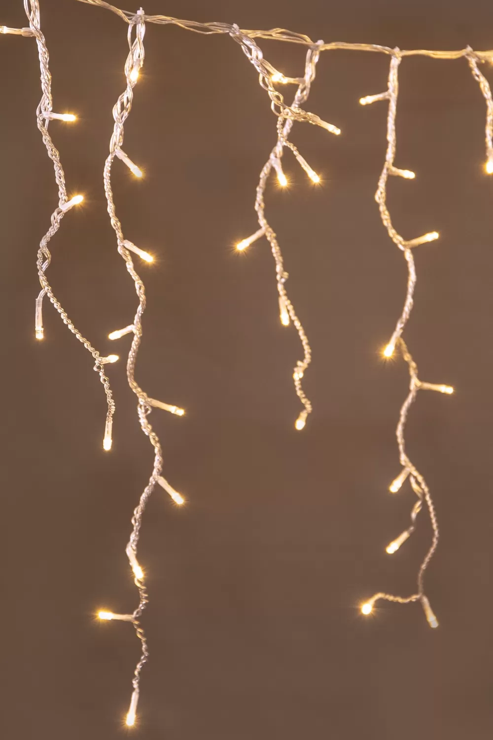 Christmas Tree World CTW Clear Cable 960 LED Snowing Icicle Light Set - Warm White W/ 64 Gutter Hooks< Outdoor Christmas Lights | Outdoor Christmas Tree Lights