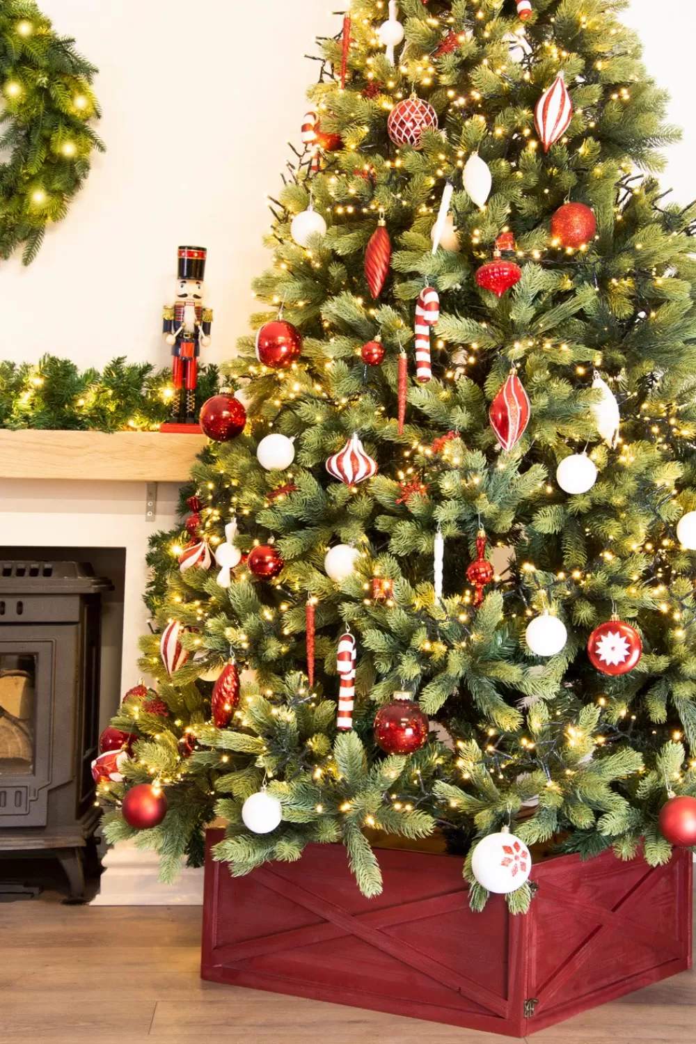 Christmas Tree World Red Wooden Christmas Tree Skirt (Fits 6ft-8ft Trees)< Tree Skirts & Surrounds | Christmas Tree Skirts