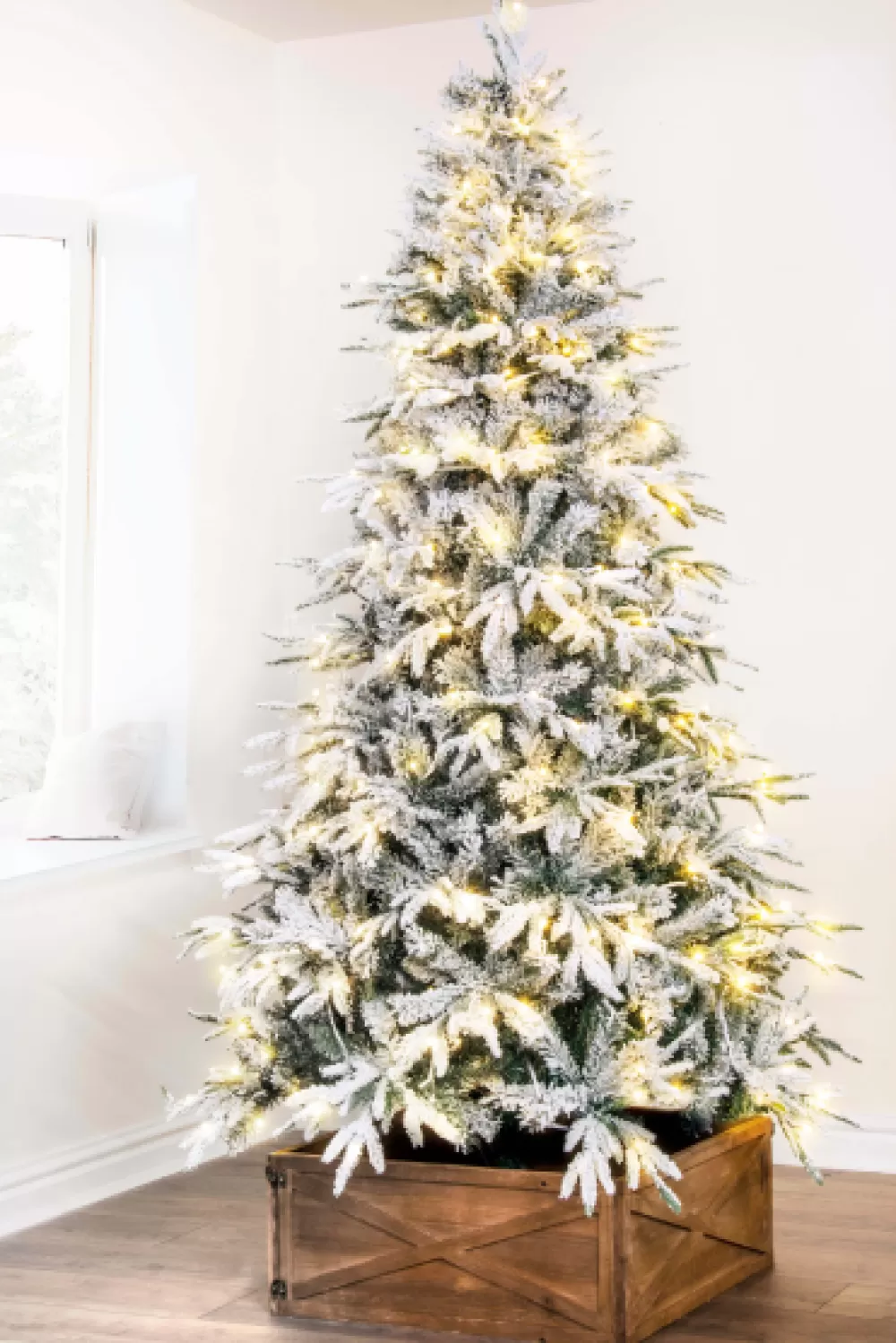 Christmas Tree World The 10ft Pre-Lit Snowy Alpine Tree Warm White< 10 Foot Pre Lit Christmas Trees | Snowy Christmas Trees