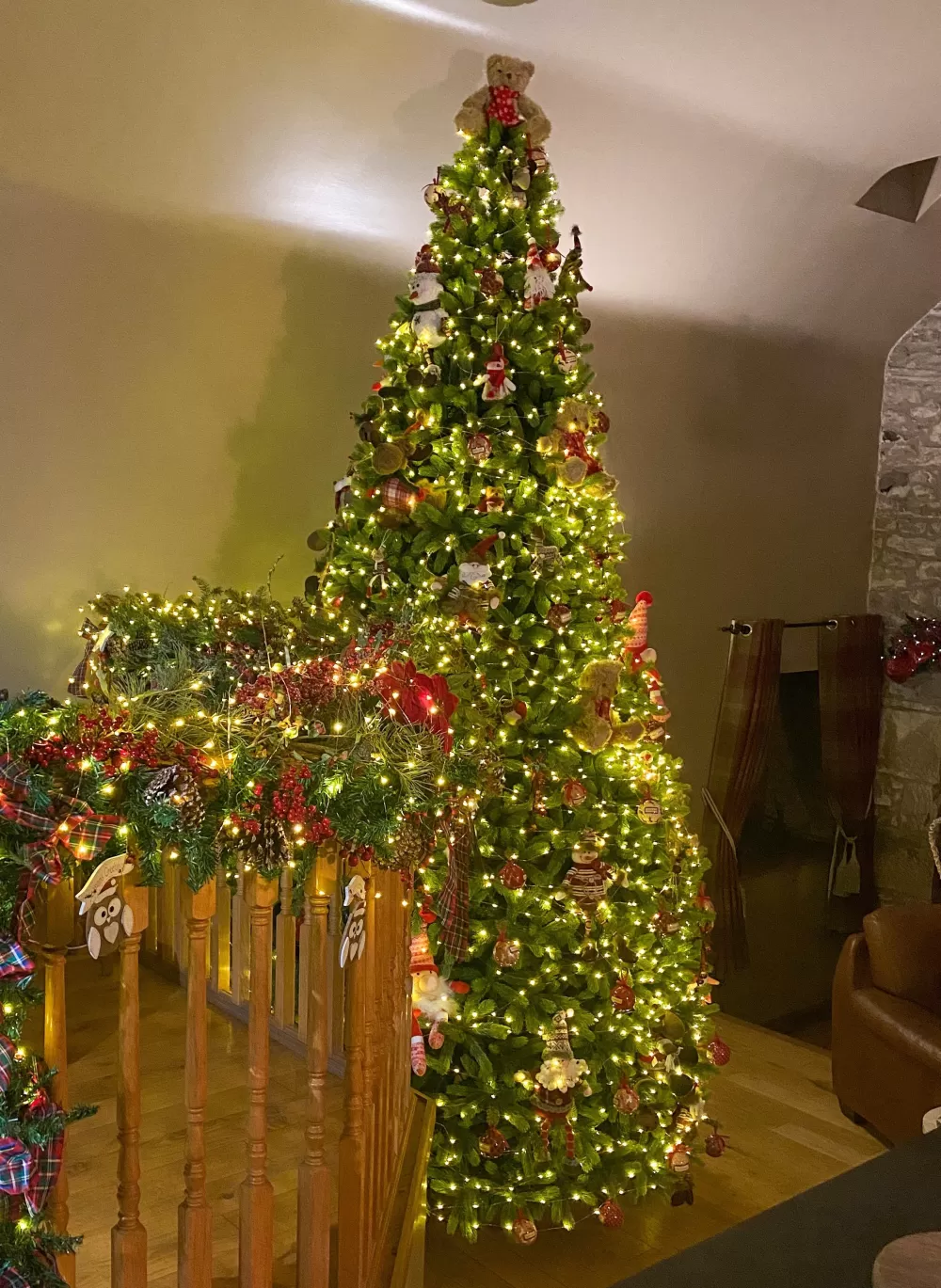 Christmas Tree World The 12ft Arbor Ultima Tree< Large Commercial Christmas Trees