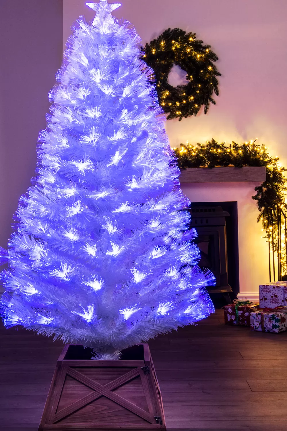 Christmas Tree World The 5ft White Blue Ripple Effect Fibre Optic Tree< 5 Foot Fibre Optic Trees | 5 Foot Pre Lit Christmas Trees