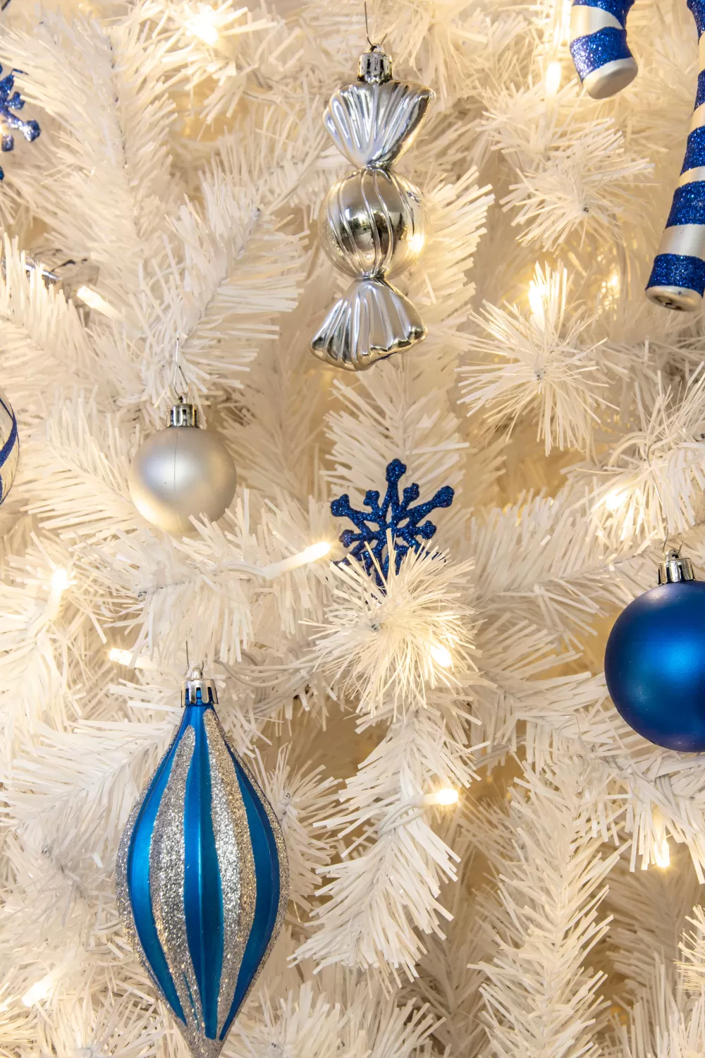 Christmas Tree World The 6ft Pre-lit Bianca Pine Tree With Warm White Lights< 6 Foot Pre Lit Christmas Trees
