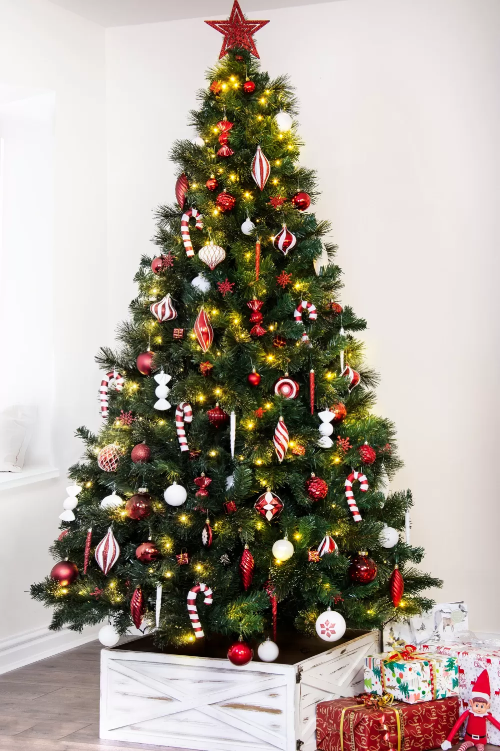 Christmas Tree World The 9ft Majestic Dew Pine Tree< Large Commercial Christmas Trees