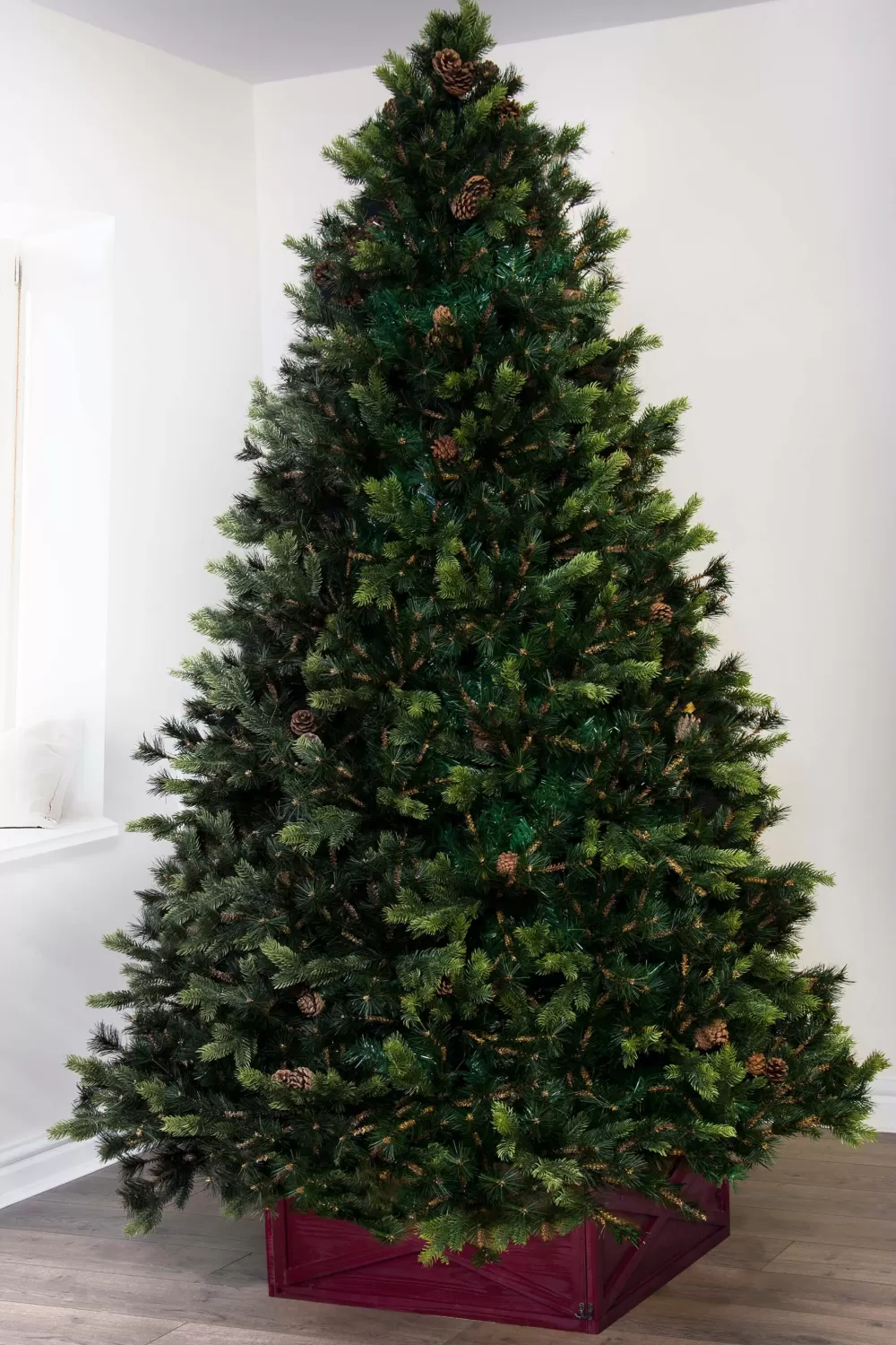 Christmas Tree World The Foresta Pine Tree (6ft-7ft)< Unlit Christmas Trees
