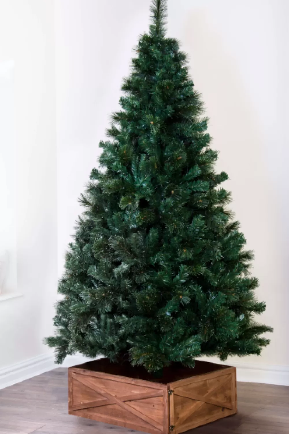 Christmas Tree World The Majestic Dew Pine Tree (3ft To 10ft)< Unlit Christmas Trees