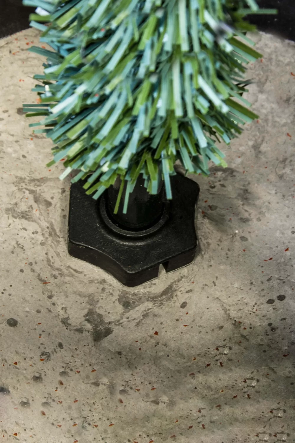 Christmas Tree World The Pre-lit Cairngorm Pine Potted Tree (3ft To 5ft)< Outdoor Led Trees | Pre-Lit Christmas Trees