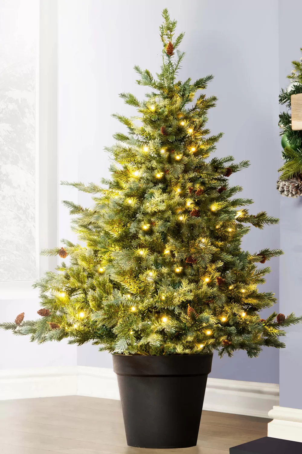 Christmas Tree World The Pre-lit Cairngorm Pine Potted Tree (3ft To 5ft)< Outdoor Led Trees | Pre-Lit Christmas Trees