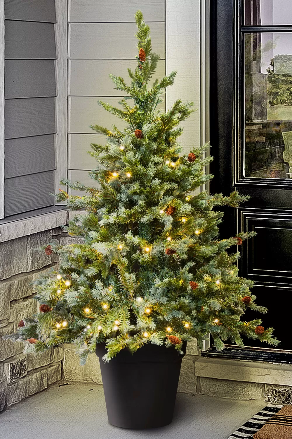 Christmas Tree World The Pre-lit Cairngorm Pine Potted Tree (3ft To 5ft)< Outdoor Led Trees | Pre-Lit Christmas Trees