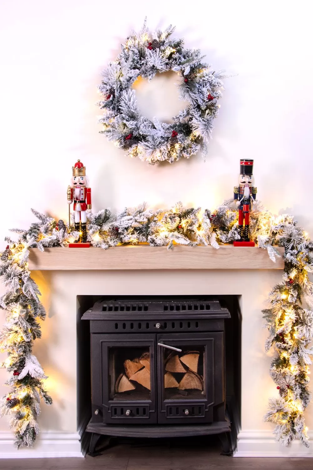 Christmas Tree World The Pre-lit Connectable 270cm Snowy Alpine Garland< Pre-Lit Christmas Garlands