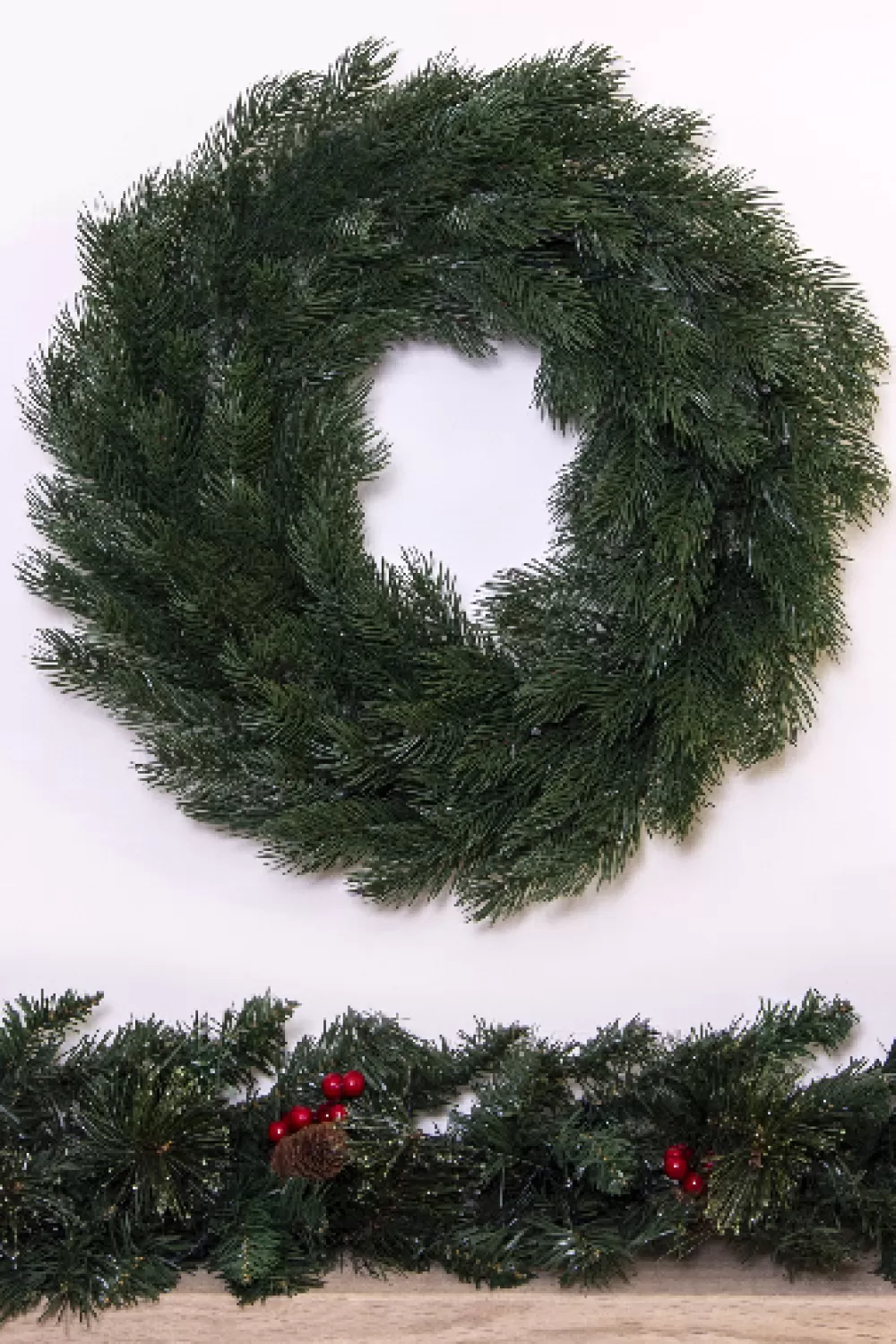 Christmas Tree World The Vivente Fir Wreath (100% PE 50cm-60cm)< Outdoor Christmas Wreaths | Outdoor Christmas Wreaths
